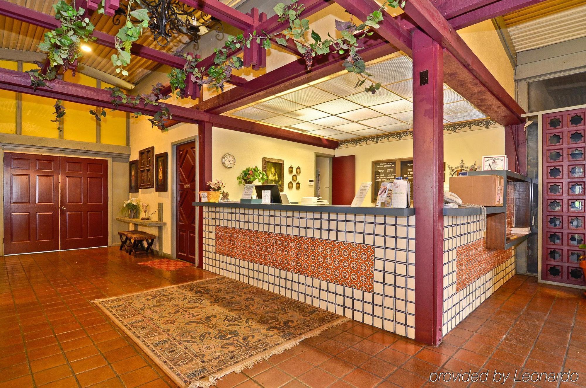 Spanish Trace Inn Athens Interior photo